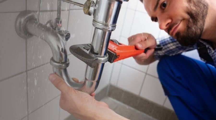 Professional same day plumber services in Crowheart, WY